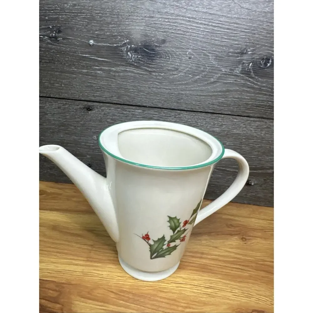Lenox Special Holiday Holly Coffee Pot with Lid 9